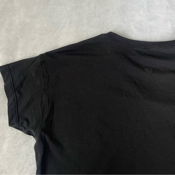 Lululemon Black Short Sleeve Top - Picture 4 of 4